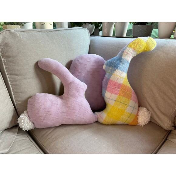 3 Handmade spring bunny pillows - Picture 5 of 6